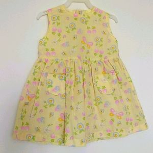 Little girl's dress 👗 and matching accessories